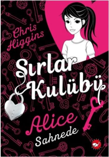 sirlar-kulubu-1-alice-sahnede