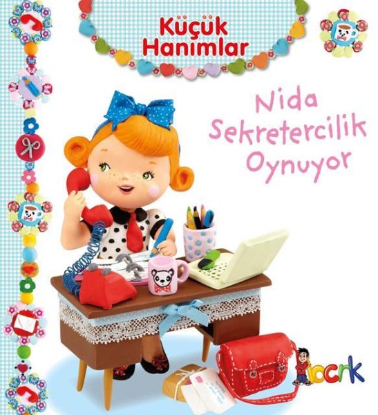 nida-sekretercilik-oynuyor-kucuk-hanimlar